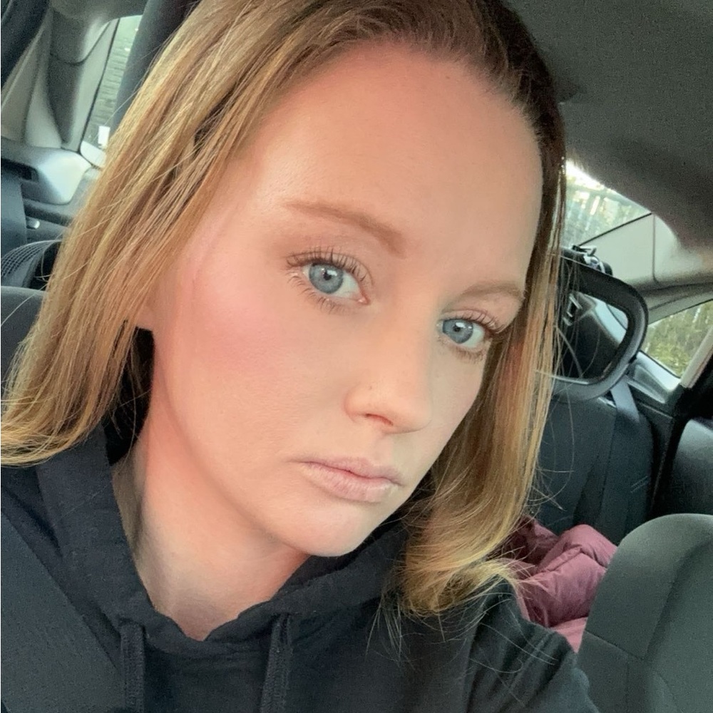 Meet your Posher, Kayla